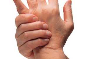 Artritis, tratamiento natural con jugo de papa